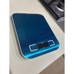 Дигитална кухненска везна с иноксов плот и LCD дисплей