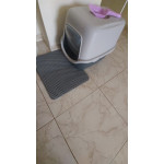 Двуслойна водоустойчива, нехлъзгаща подложка за котешка тоалетна запазва чиста стаята