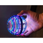 Магическа светеща топка бумеранг, хвърляте я и се връща обратно в ръката ви, допълнителен аксесоар магическа пръчка с която контролирате посоката на летене на топката от разстояние