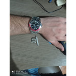 Стилен водоустойчив мъжки часовник с открояващ се дизайн, фосфорициращи часове и стрелки и метална каишка тип пеперуда в 7 различни цвята 