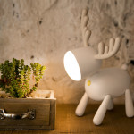 Уникална дизайнерска нощна лампа еленче, безжична лампа със зареждаща се батерия във формата на елен с рога 3 степени на яркост