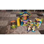 Детски конструктор горска къщичка на приятелите с пързалка и две мини колички, 587 елемента + 3 фигурки, конструктор тип lego 