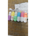 Комплект от 6 броя мини маркери за отбелязване в изкрящи бонбонени цветове във форма на капсула със сладки емоджи капачки муцунки човечета