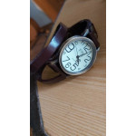 Стилен дамски часовник с ретро дизайн с дълга кожена каишка гривна и лесно закопчаване с тик так копчета и избор от 8 цвята