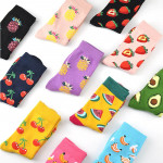 Памучни чорапи  с цветни принтове на плодове и храна, чорап с авокадо, ананас, банан, ягоди, диня, череши 