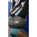 Стилна дамска чанта с компактен размер и декоративен дизайн на квадратчета, с 3 отделения и избор от 3 цвята 