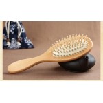 Дървена антистатична четка гребен масажор за коса, подобрява значително кръвообръщението в скалпа и с гарантиран ефект предпазва от косопад