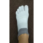 Мъжки памучни чорапи с пет 5 пръста, меки и удобни за всички сезони, подходящи за размер от 38  до 43 номер.