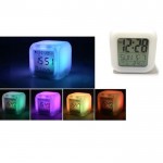 Електронен часовник с LED сменящи се цветове, функция термометър и календар